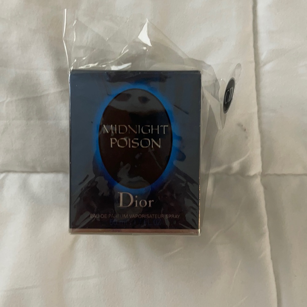 Door midnight poison
